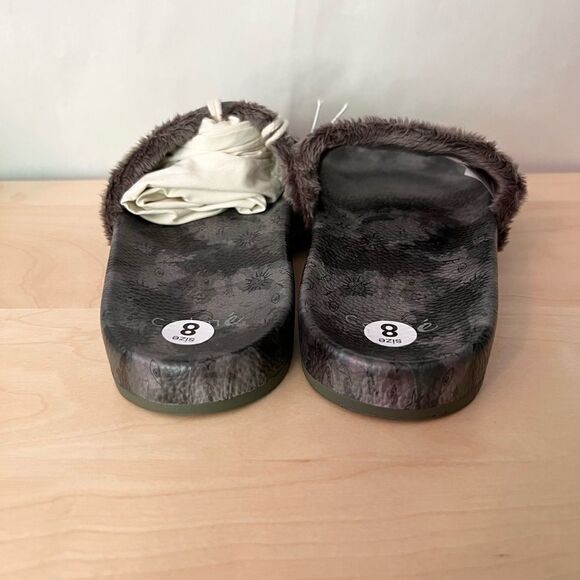 NEW Johnny Was Calme green leather space camo fur lined slip on slide sandals 8M - Picture 6 of 7